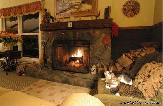 Weathertop Mountain Inn Waitsfield 内观 照片