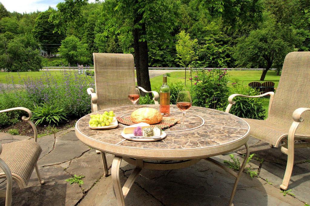 Weathertop Mountain Inn Waitsfield 外观 照片